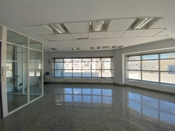 A louer Bureau 330m² aux Berges du Lac1