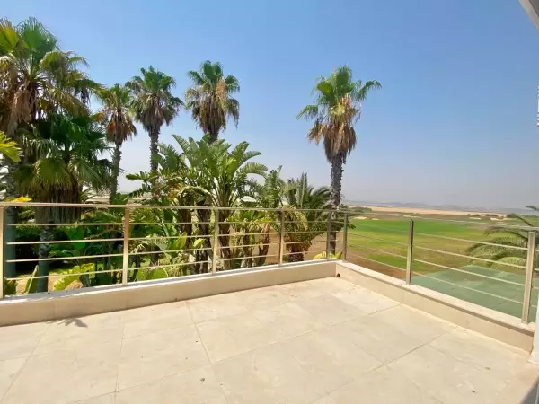A louer appartement S2 vide 245m² à Gammarth