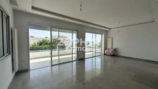 A louer Etage de villa S3 à Carthage